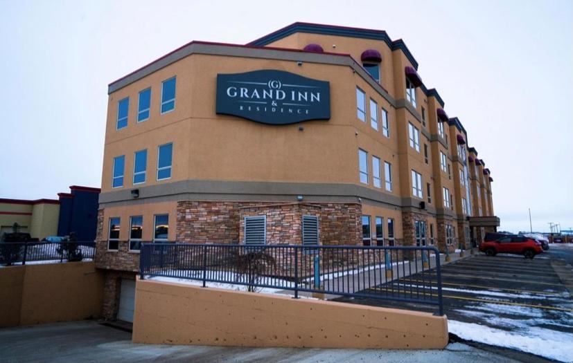 Grand Inn&Residence- Grande Prairie Exterior foto